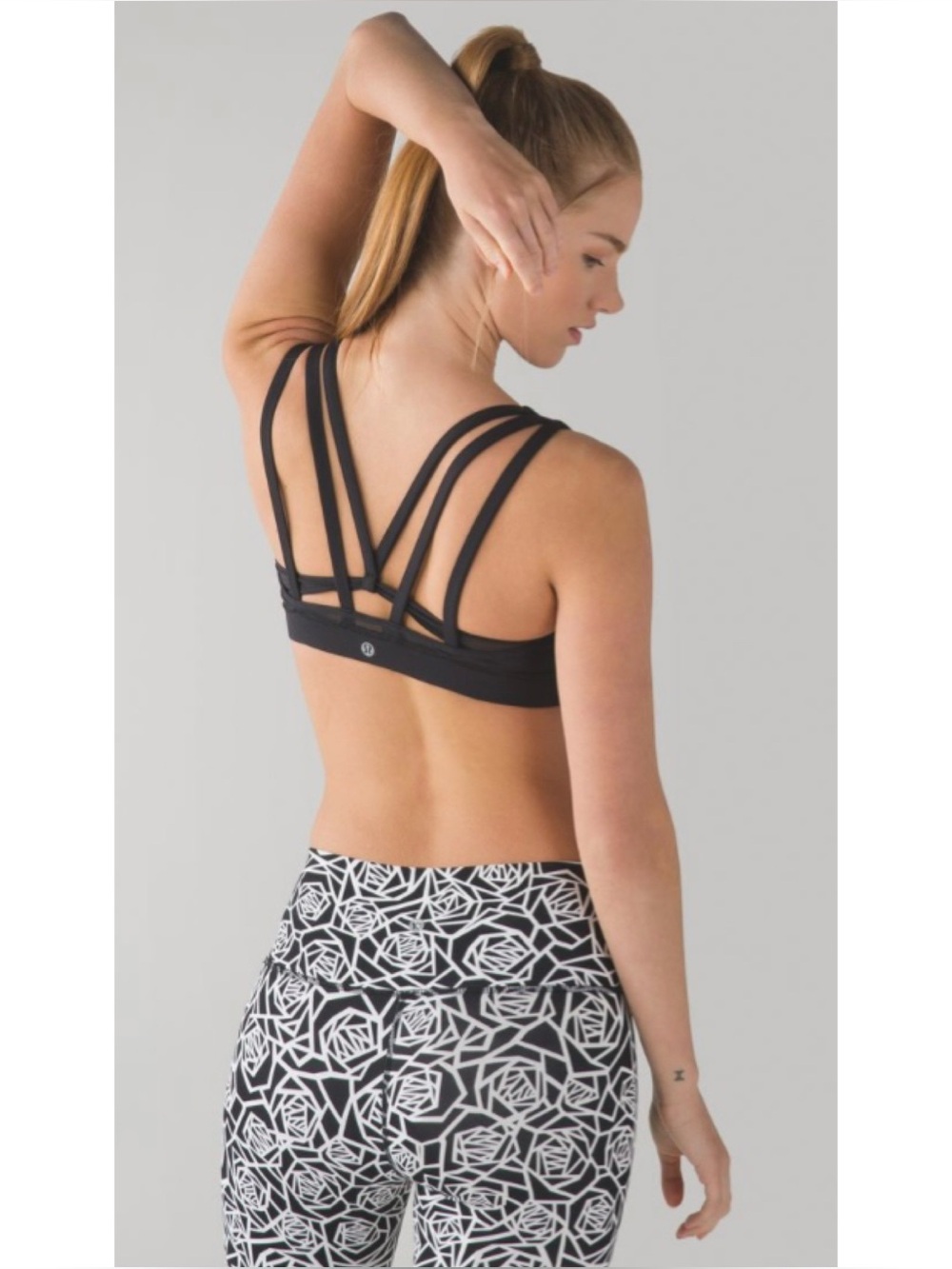 Lululemon Energy Sports Bra Exhale Strappy Back Mesh